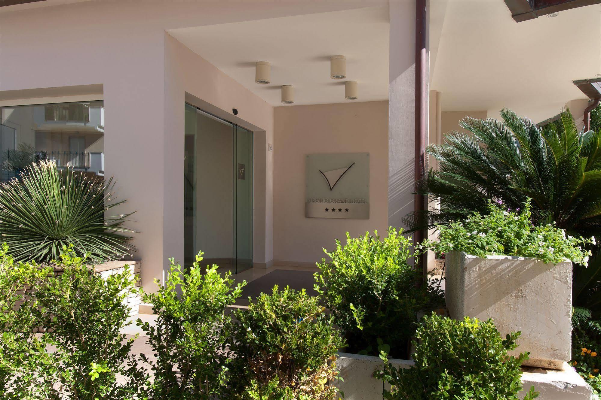 Virgilio Grand Hotel سبرلونغا المظهر الخارجي الصورة